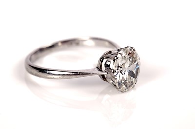 Lot 1207 - A old-European cut solitaire diamond ring