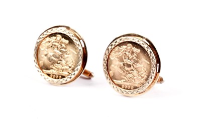 Lot 682 - A pair of gold sovereign cufflinks