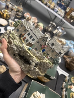 Lot 256 - A limited-edition Lilliput Lane and another cottage