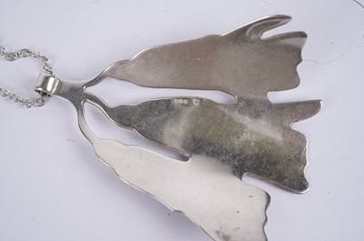 Lot 752 - An Alastair Norman Grant (Scottish, 1943-2017) enamelled silver pendant on chain