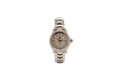 Lot 1047 - Tag Heuer Link: a stainless steel cased lady's wristwatch