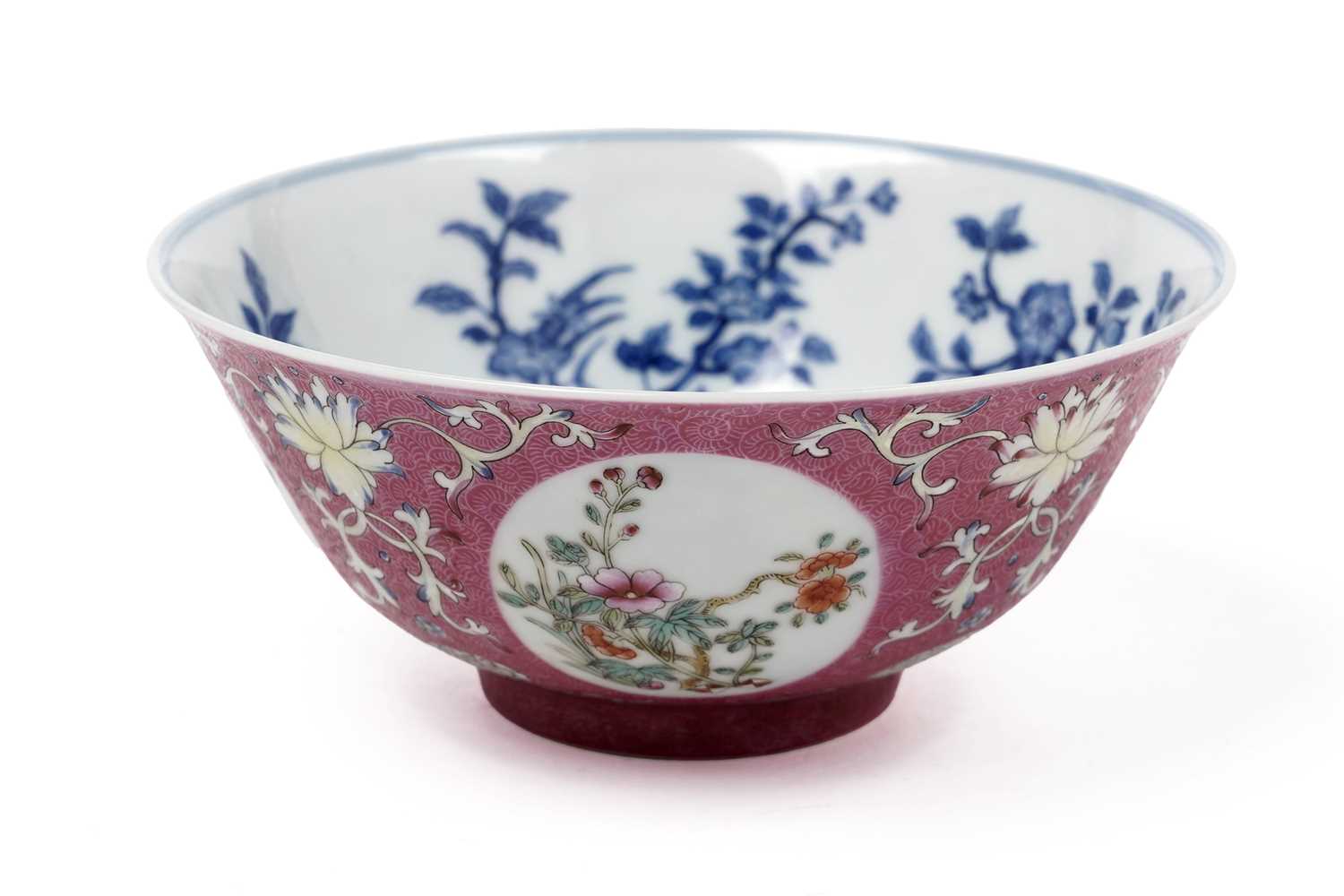 Lot 361 - A Chinese famille rose bowl