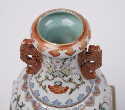 Lot 362 - A Chinese famille rose Imperial-style vase