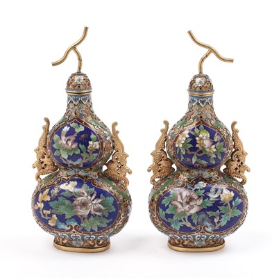 Lot 406 - A pair of Chinese cloisonne vases and covers