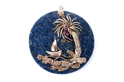 Lot 214 - A lapis lazuli pendant