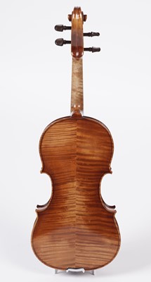 Lot 55 - A good quality modern Chinese made violin