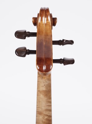 Lot 55 - A good quality modern Chinese made violin
