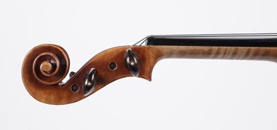Lot 55 - A good quality modern Chinese made violin