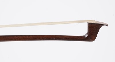 Lot 215 - A gold-mounted viola bow stamped 'Garner Wilson'