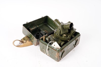 Lot 1103 - A WWII dumpy level