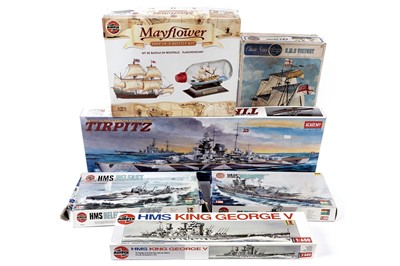 Lot 117 - A collection of Airfix models; and an Academy Hobby Model Kit