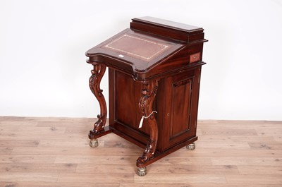 Lot 31 - A mid-20th Century inlaid mahogany Davenport