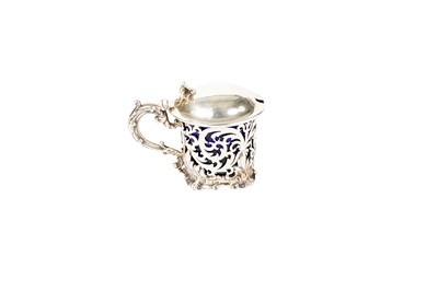 Lot 1536 - A Victorian silver mustard pot