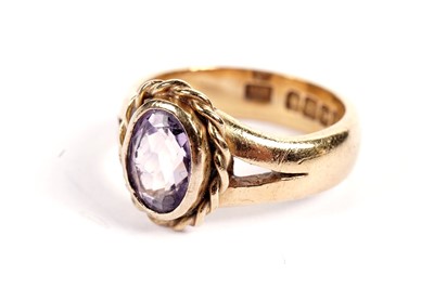 Lot 543 - A 1920s amethyst ring