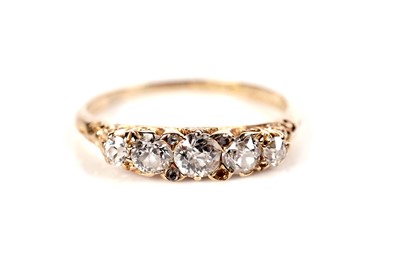 Lot 1081 - A late Victorian five stone diamond ring