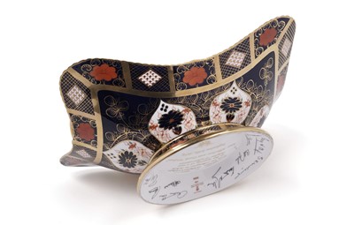 Lot 487 - A Commemorative Royal Crown Derby pattern 1128 basket, boxed