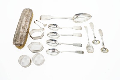 Lot 804 - A collection of silver items