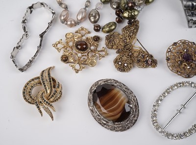 Lot 577 - Antique and Modern period costume jewellery