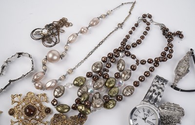 Lot 577 - Antique and Modern period costume jewellery
