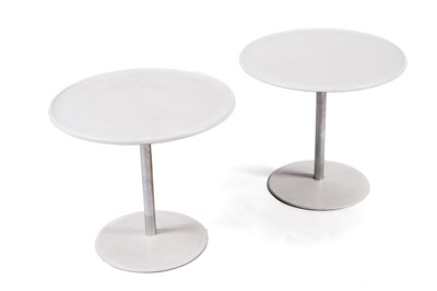 Lot 809 - A pair of mid-20th Century Hille circular side tables by Ian Turville