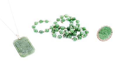 Lot 623 - A green stone bead necklace; and similar jewellery