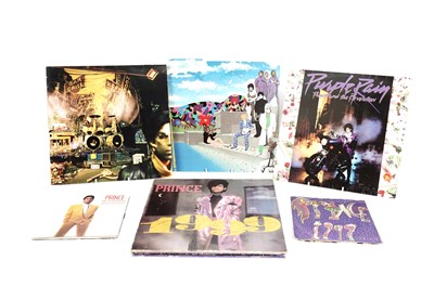 Lot 583 - A collectors' bundle of Prince LPs, 12" singles and 7" singles