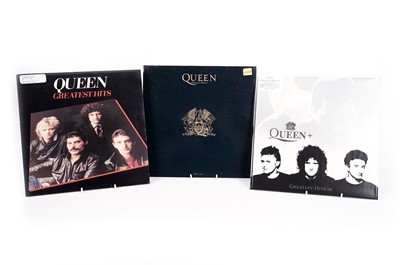 Lot 593 - Three Queen Greatest hits LPs