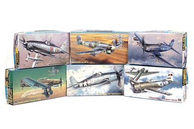 Lot 104 - A collection of Hasegawa military aircraft constructors hobby kits