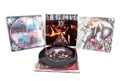 Lot 599 - A collectors' bundle of mixed heavy metal LPs, 12" singles and picture disks