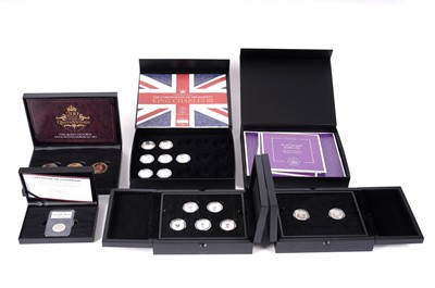 Lot 293 - A selection of silver and other collectors coins