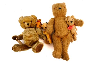 Lot 1 - A selection of vintage teddy bears; and Sooty hand puppet