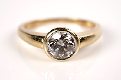 Lot 657 - A single stone solitaire diamond ring