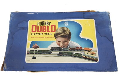 Lot 70 - A Hornby Dublo 00-Gauge ‘The Flying Scotsman’ Passenger Electric Train Set