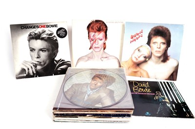 Lot 440 - David Bowie LPs, 12" and 10" singles, and picture discs