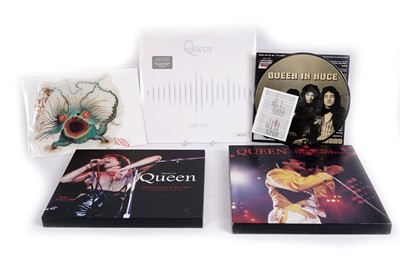 Lot 445 - A Queen collectors' bundle of LPs, picture discs, shaped singles, book, and box set