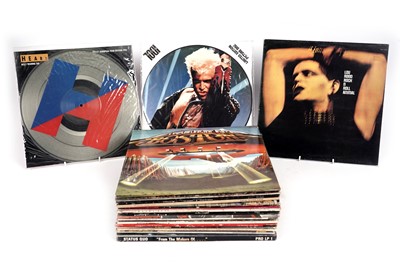 Lot 481 - A collectors' bundle of mixed LPs and 12" singles