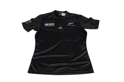 Lot 877 - An autographed New Zealand international rugby shirt