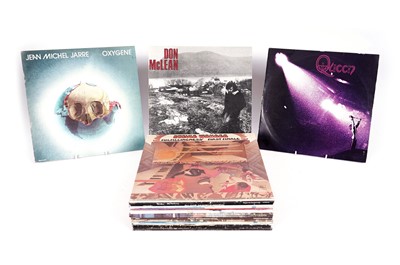 Lot 401 - A collectors' bundle of mixed LPs