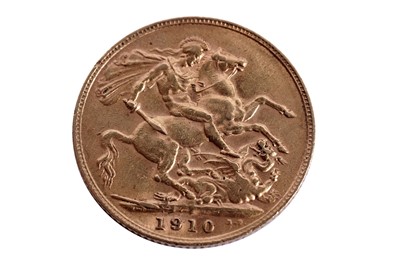 Lot 540 - A 1910 gold sovereign