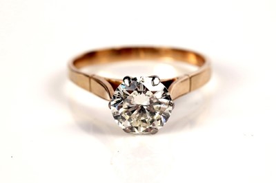 Lot 592 - A single stone solitaire diamond ring