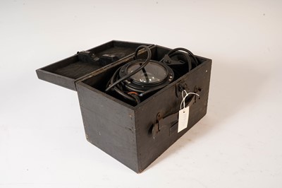Lot 1125 - An Admiralty Pattern 5110.E Lantern Portable Signalling