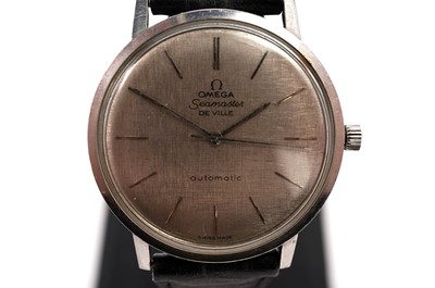 Lot 1014 - Omega Seamaster De Ville: a stainless steel cased wristwatch