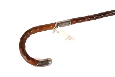 Lot 1005 - An early 20th Century thornwood walking stick