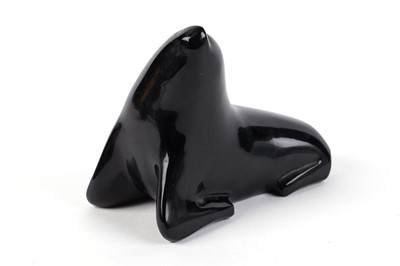 Lot 1501 - An obsidian seal sculpture, attributed to David Wong