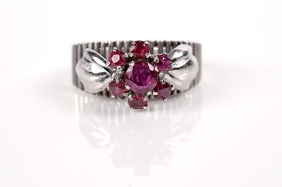 Lot 1099 - A ruby cluster ring