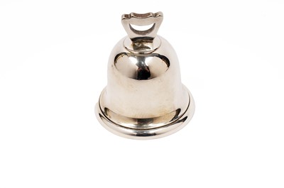 Lot 843 - An Elizabeth II silver hand bell