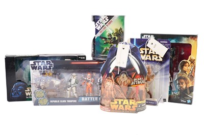 Lot 1542 - Boxed Star Wars figure sets