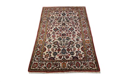 Lot 110 - A Persian hand-made Abadeh rug