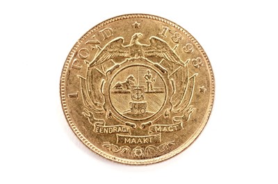 Lot 1285 - A South African 1 Pond coin