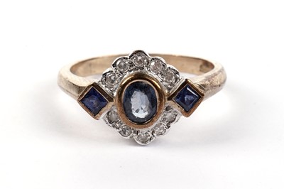 Lot 454 - A sapphire and diamond dress ring